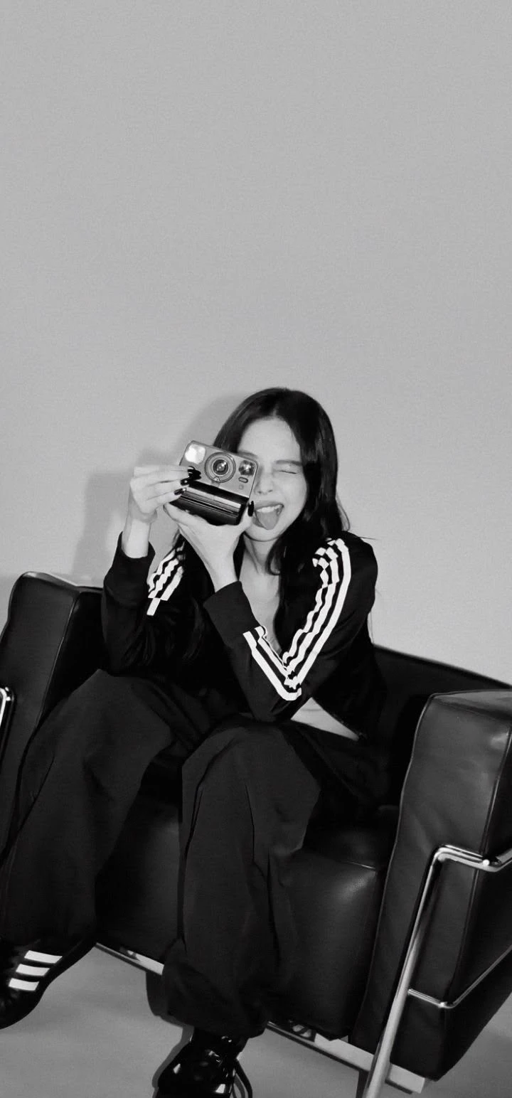 Jennie - WLW thumbnail
