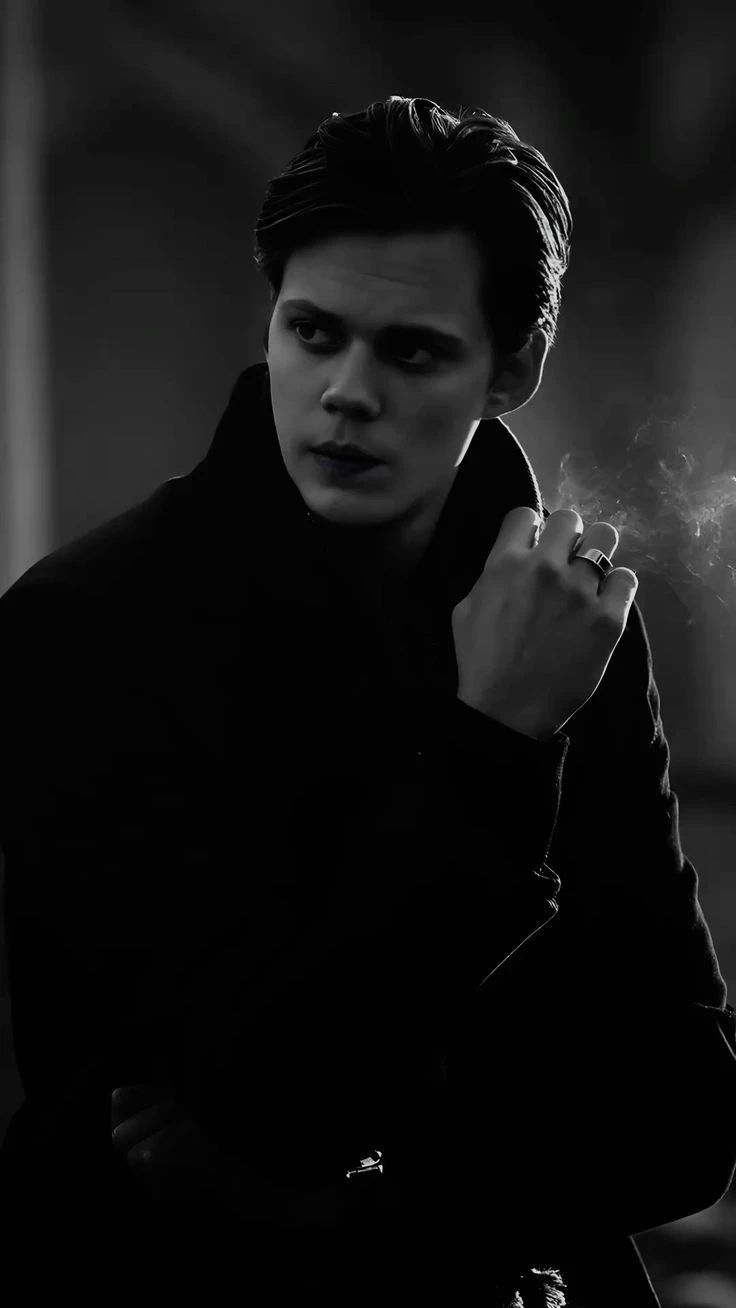 Bill Skarsgård thumbnail