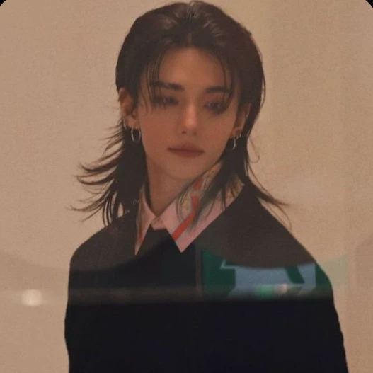Hwang Hyunjin thumbnail