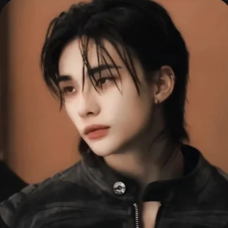 Hwang Hyunjin thumbnail