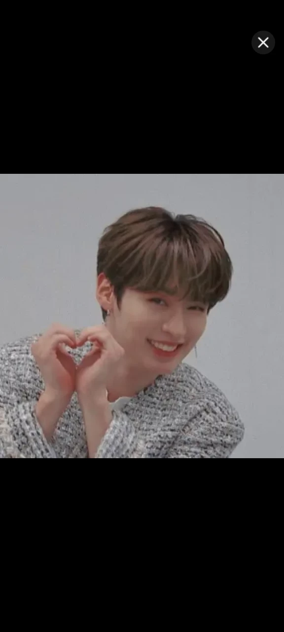 lee know thumbnail