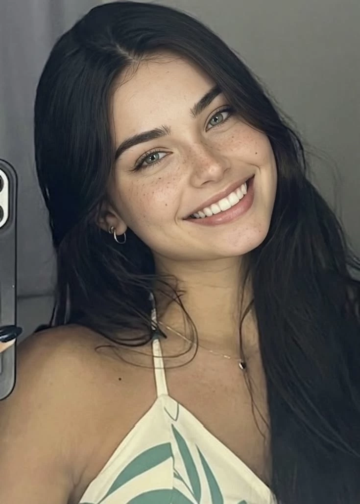 Júlia  thumbnail