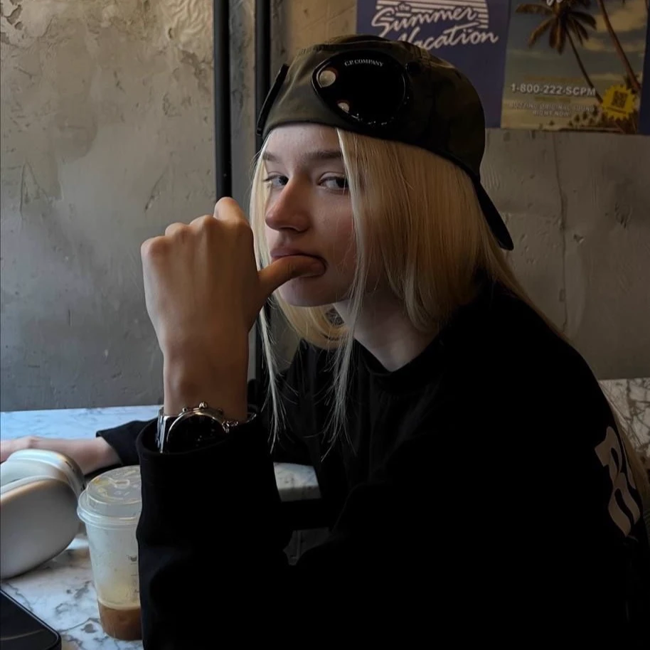Masha (wlw, lesbian, GL) thumbnail