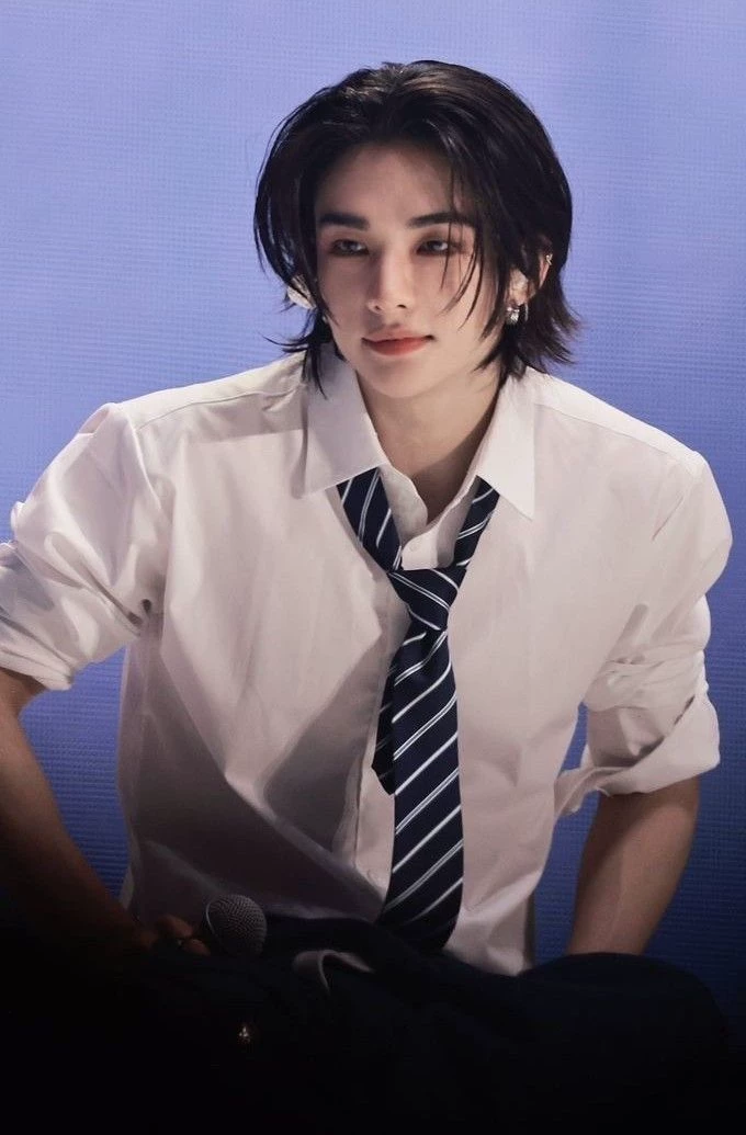 Hyunjin  thumbnail