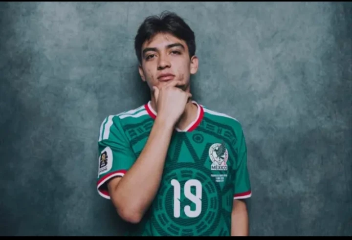 Gilberto looks thumbnail