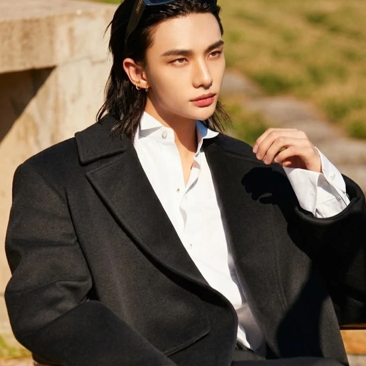 Hyunjin thumbnail