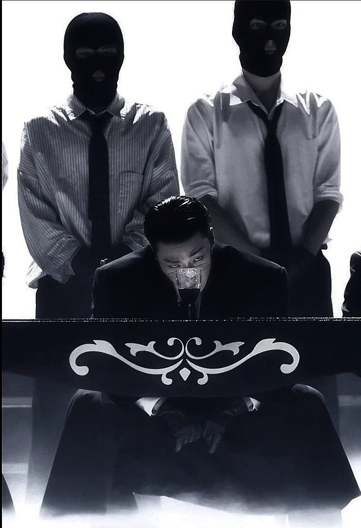 Choi San / Vampire King thumbnail