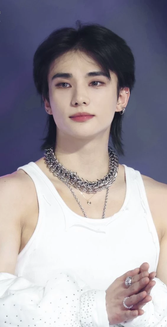 Hyunjin thumbnail