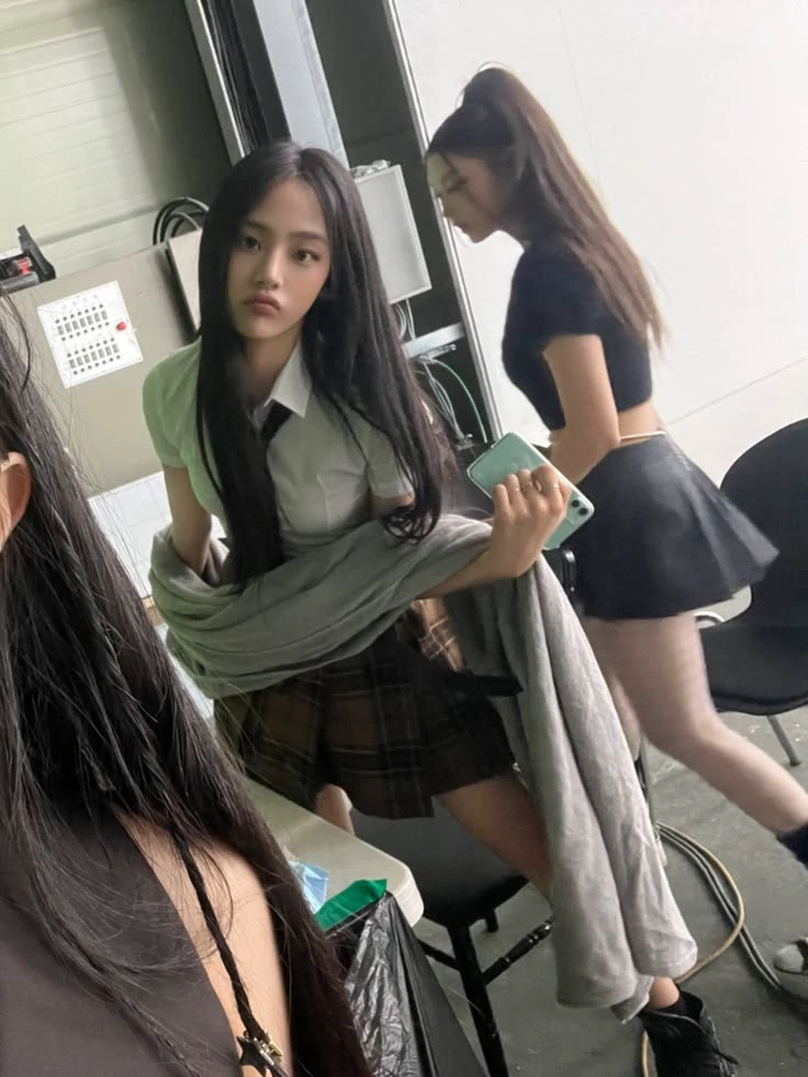 Kim Minji thumbnail