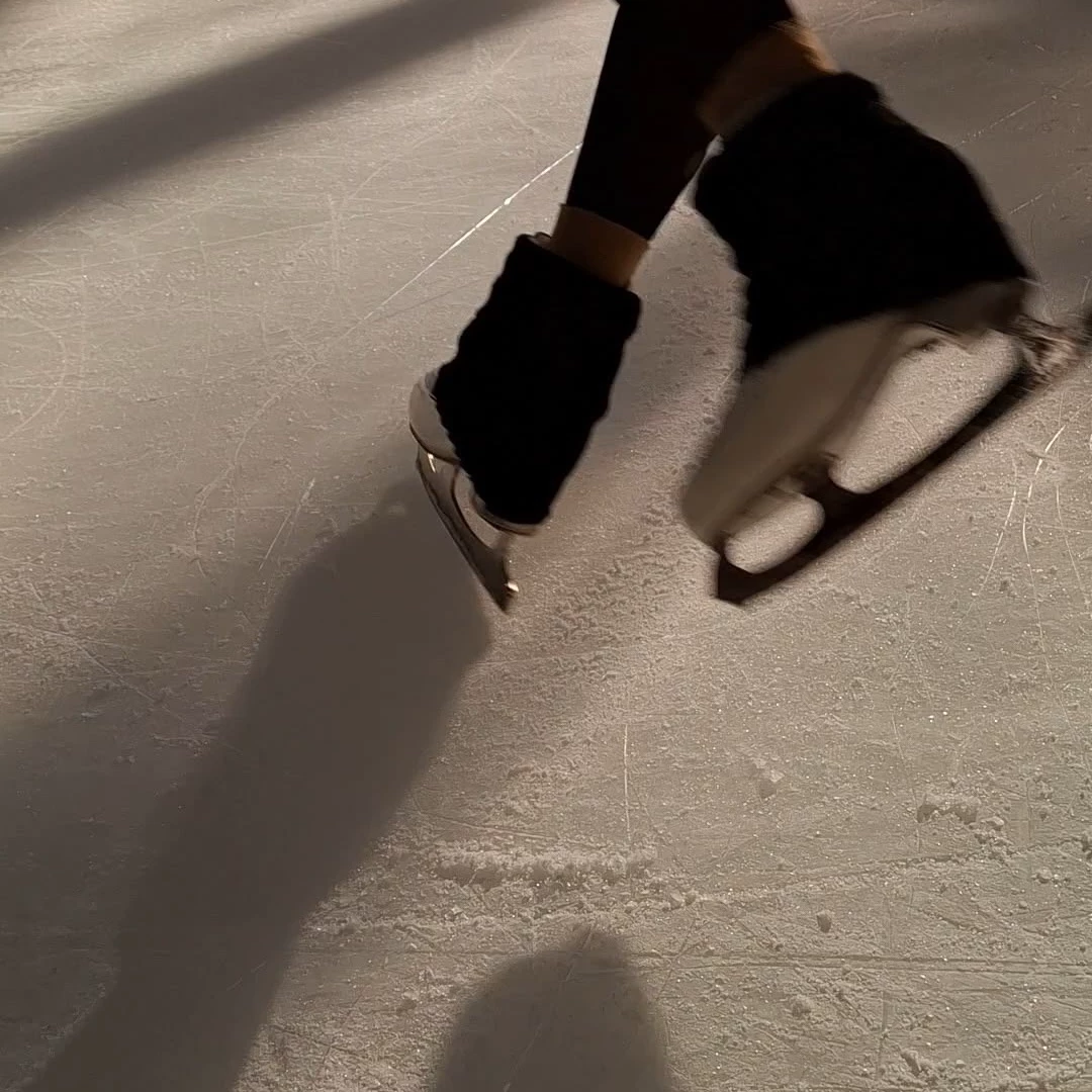 Ice skating thumbnail
