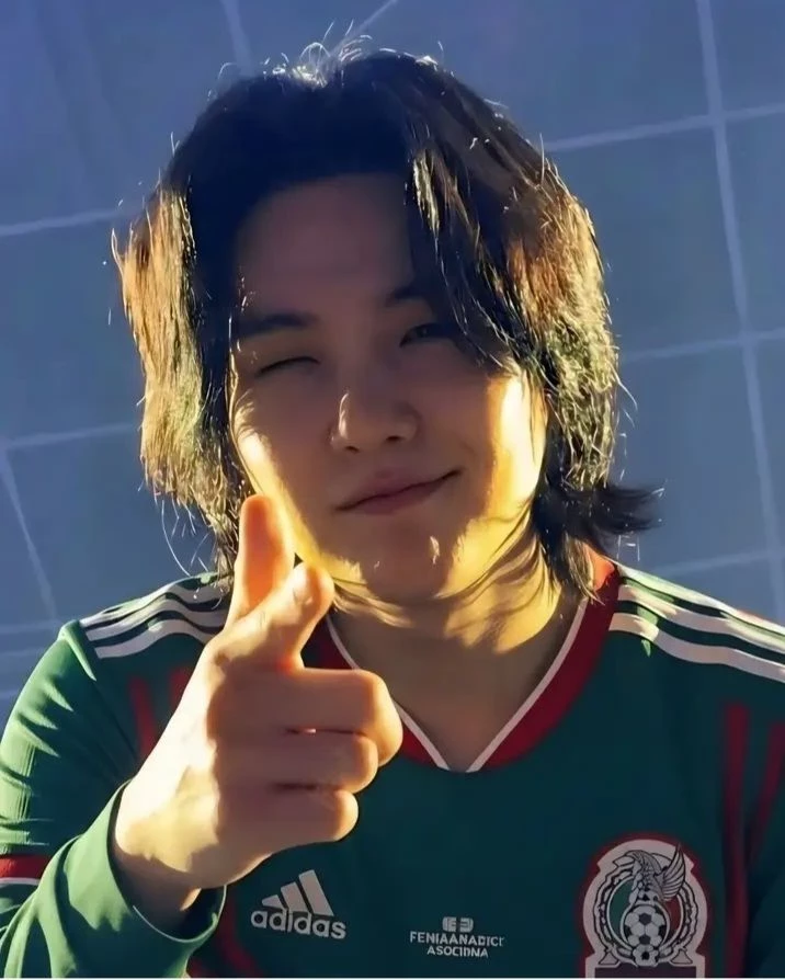 Min Yoongi... thumbnail