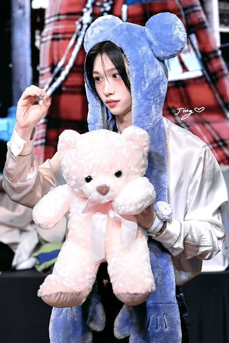 Lee Felix thumbnail