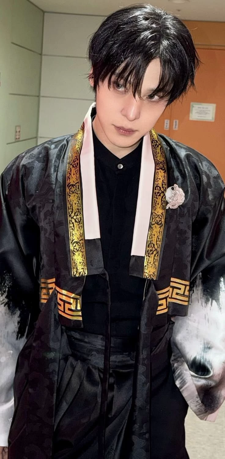 Jeong Yunho thumbnail