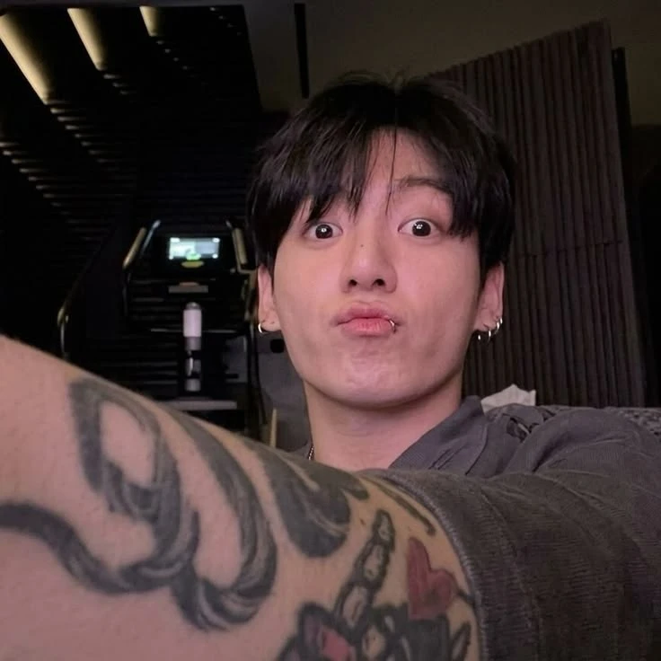 Jeon Jungkook thumbnail