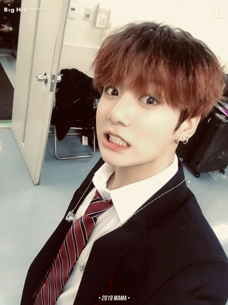 Jungkook nerd 🥺 thumbnail