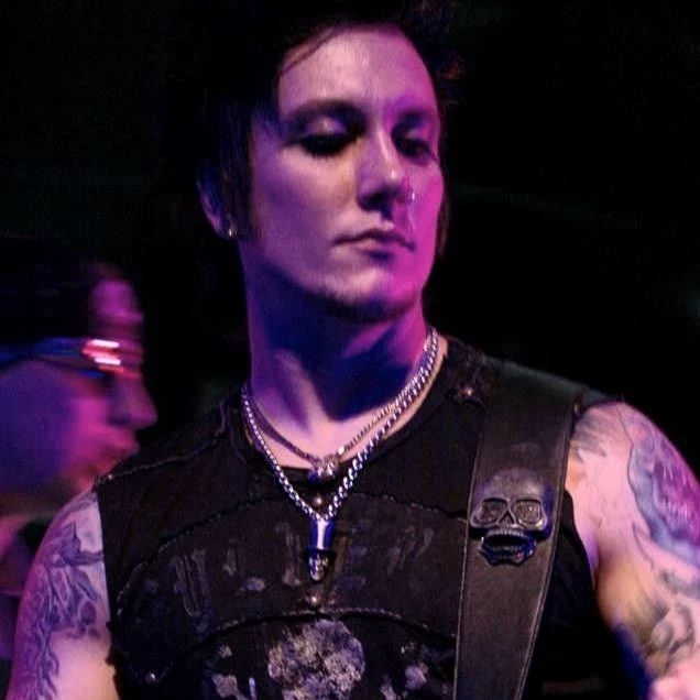 Brian Haner (Synyster Gates) thumbnail