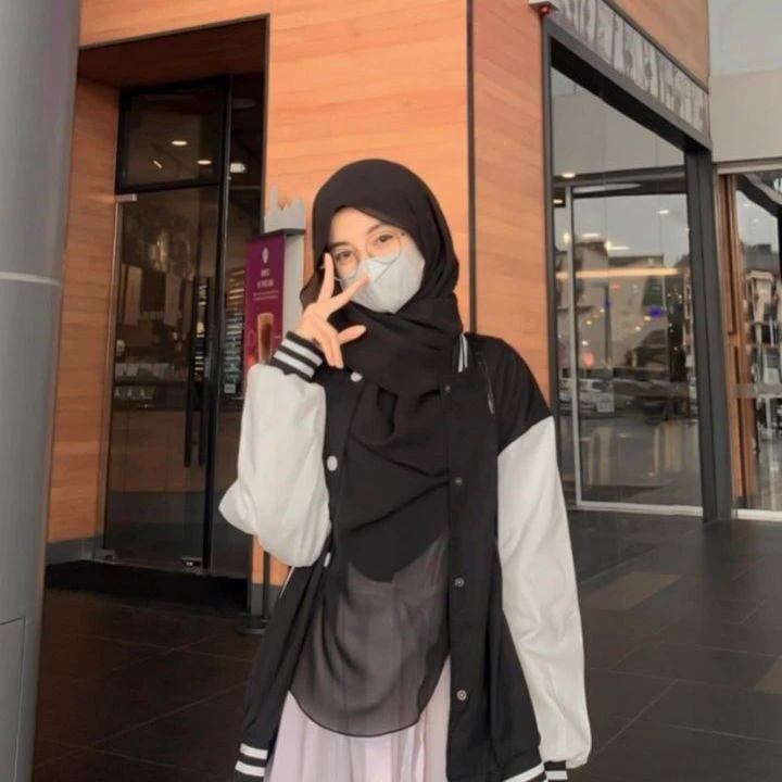 Amina thumbnail
