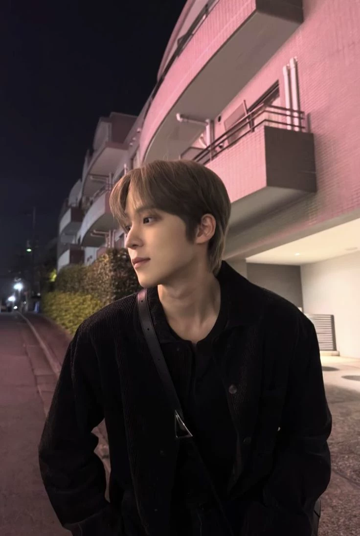 ATEEZ (Jeong Yunho) thumbnail