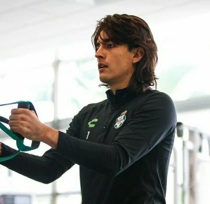 CARLOS ACEVEDO//BL thumbnail