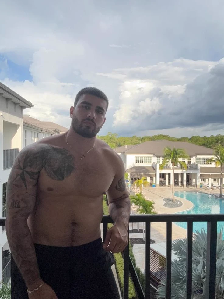 🧔🏻‍♂️ | your cousin thumbnail