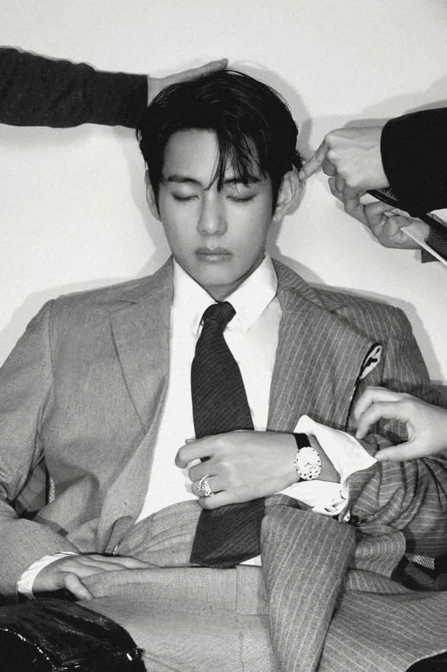 Kim Taehyung thumbnail