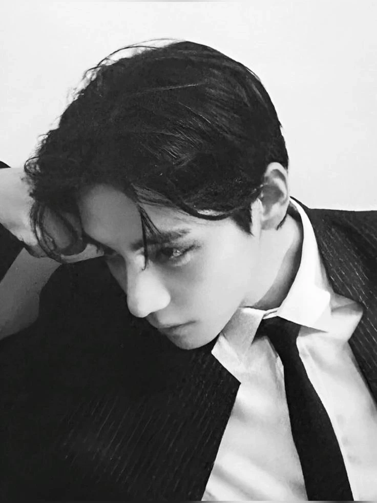 Kim Taehyung thumbnail