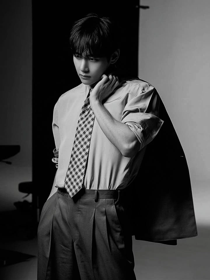 Kim Taehyung thumbnail