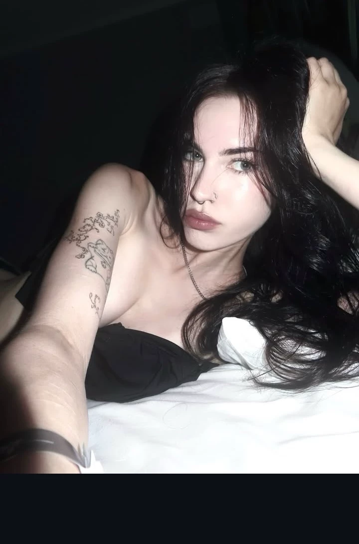 Laura thumbnail