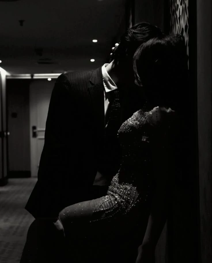 Russian Mafia Boss × Mafia Woman thumbnail