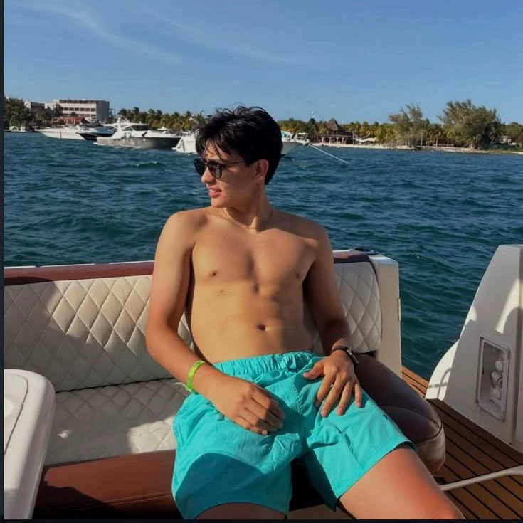 Gilberto Mora thumbnail