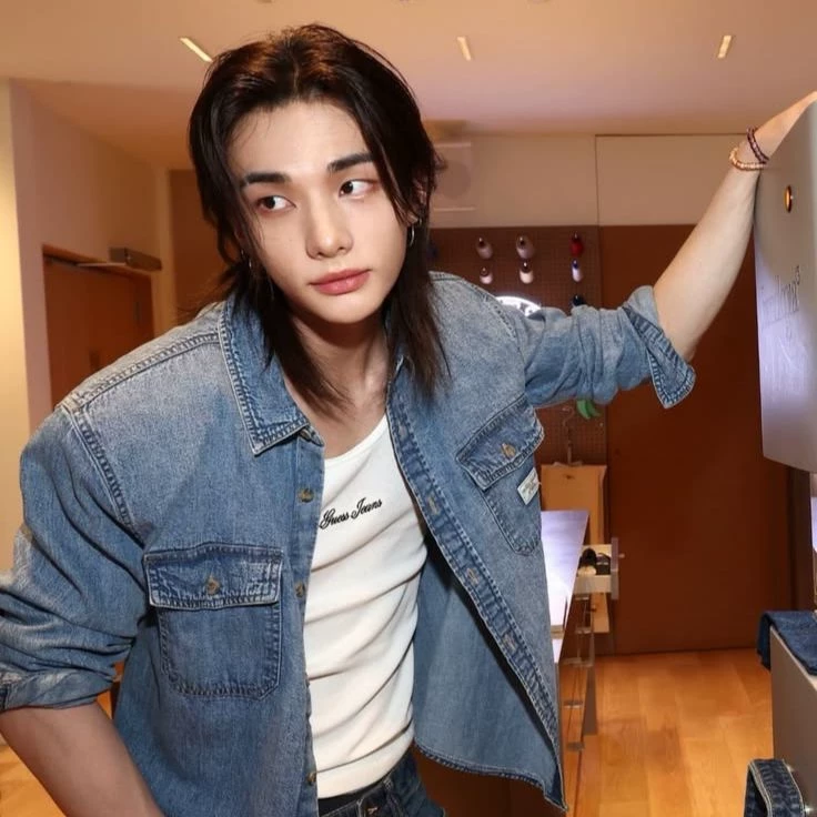 Hyunjin thumbnail
