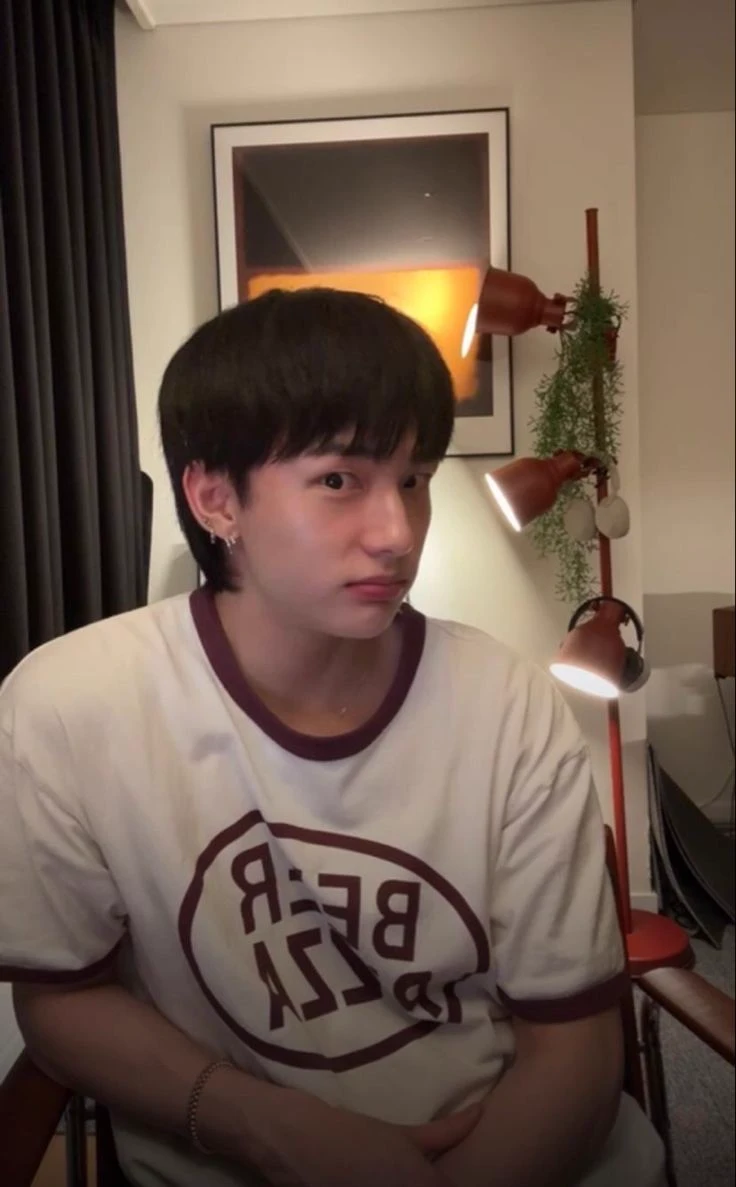 Hyunjin thumbnail