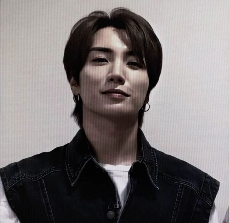 Leeteuk  thumbnail