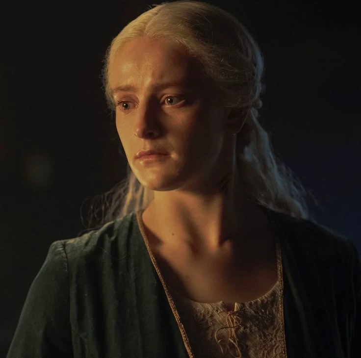 Helaena Targaryen thumbnail