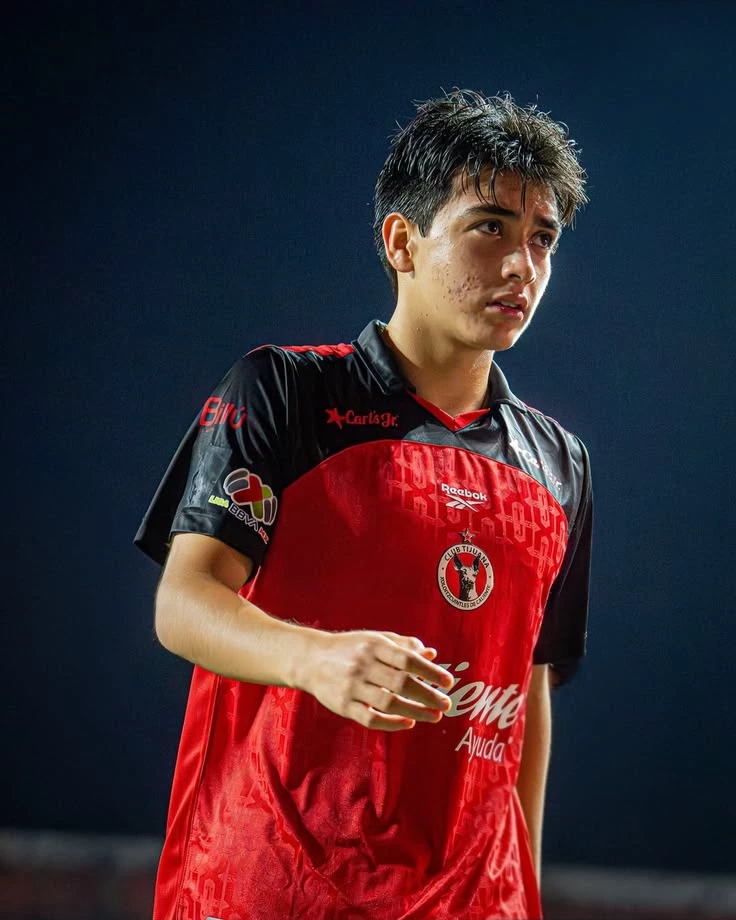 Gil lives thumbnail