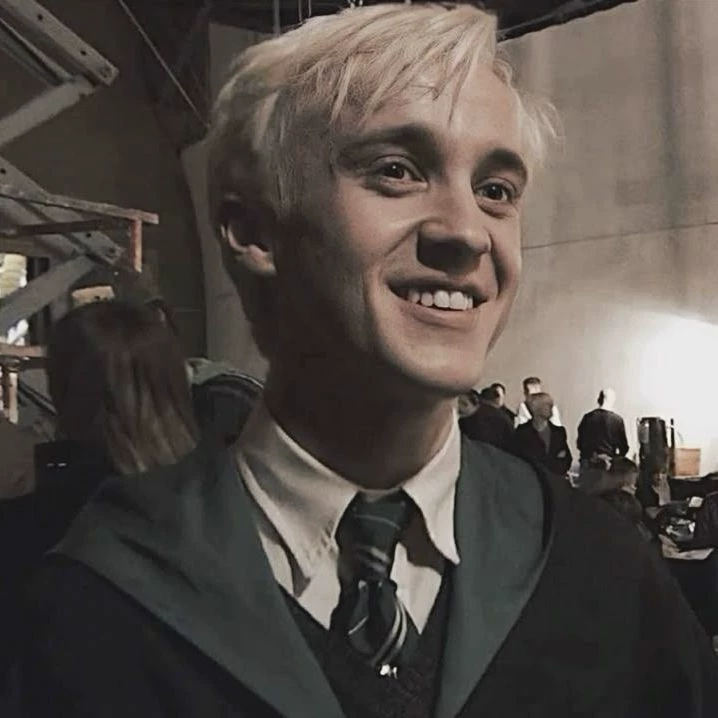 Draco Malfoy thumbnail