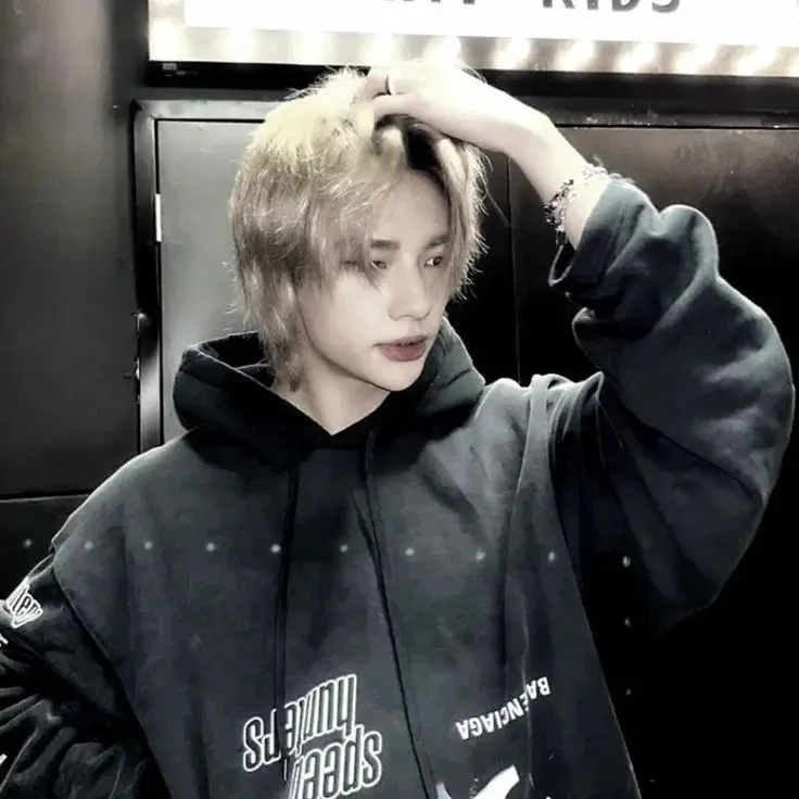 Hyunjin thumbnail