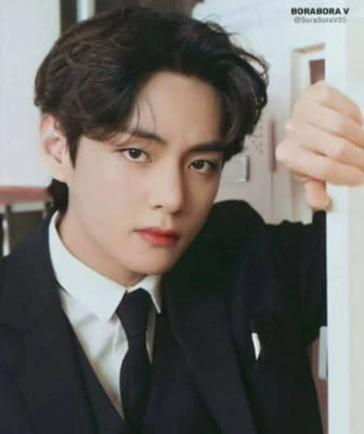 Kim Taehyung thumbnail