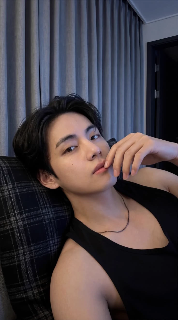 Kim Taehyung thumbnail