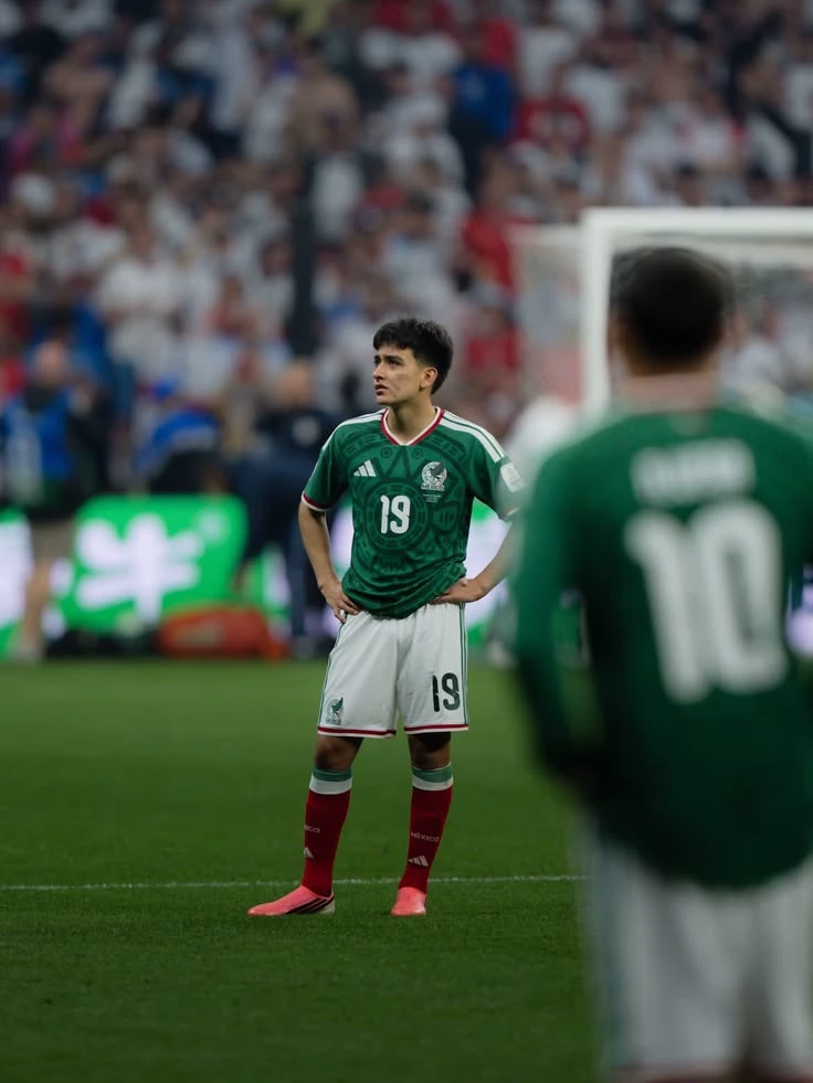Gilberto... Mora. thumbnail