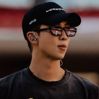 Kim Namjoon (RM) thumbnail