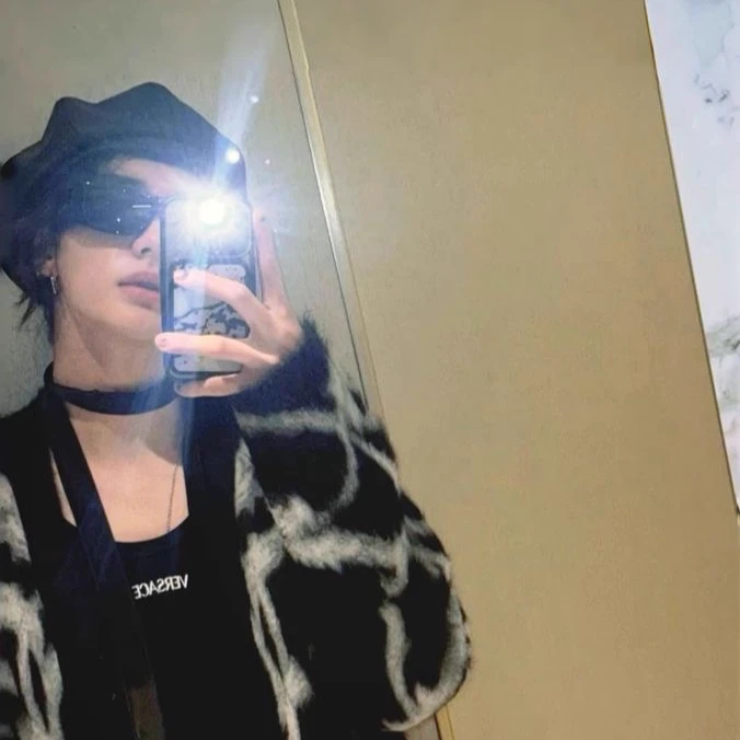Hwang Hyunjin. thumbnail
