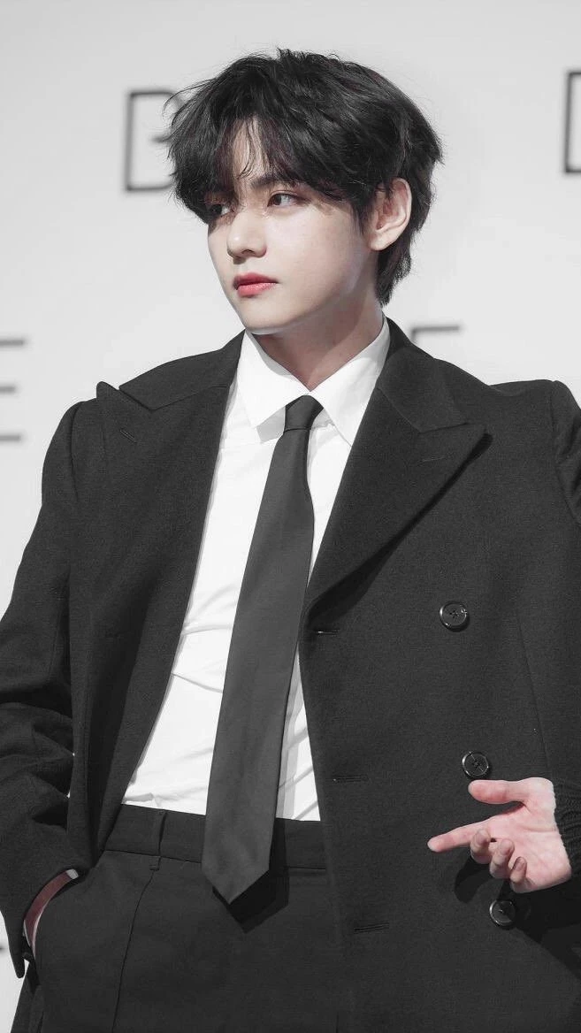 Kim Taehyung thumbnail