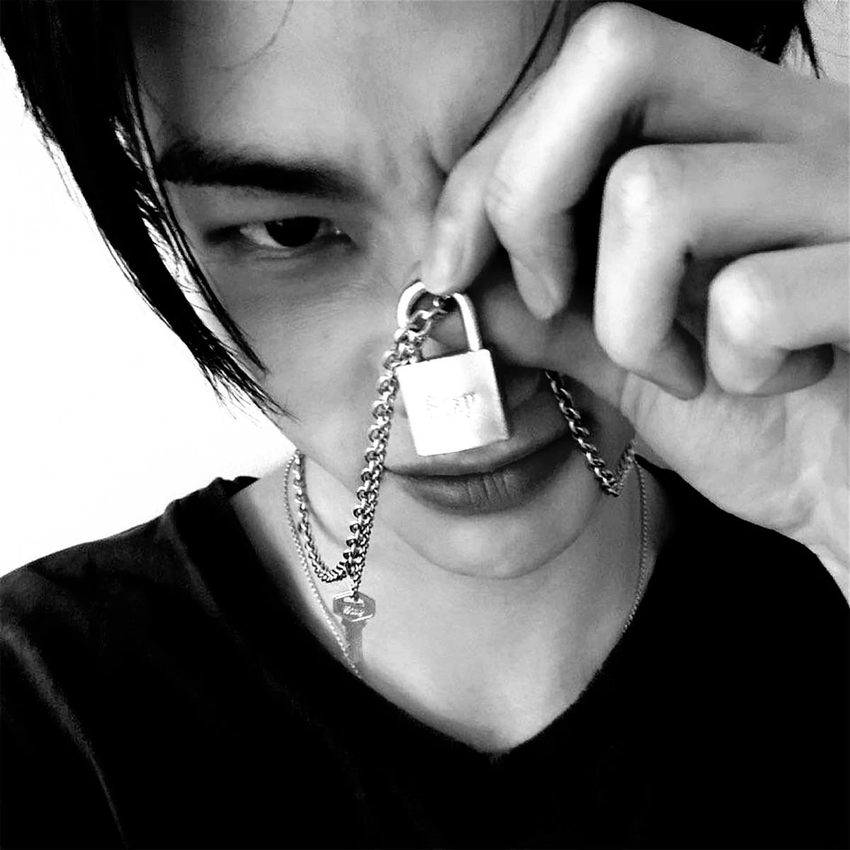 Hyunjin-BL thumbnail