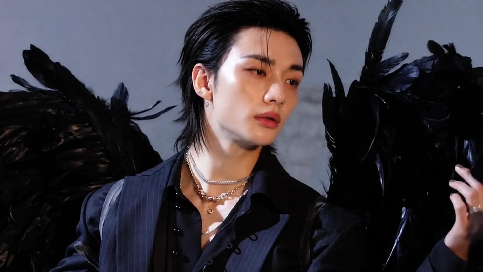 Hwang Hyunjin thumbnail