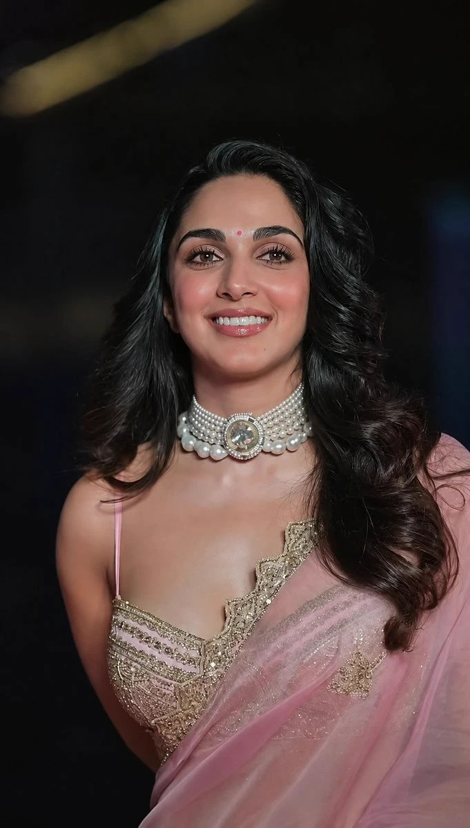 Kiara Advani  thumbnail