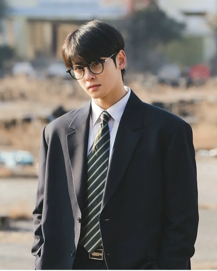 Cha Eunwoo (My English Teacher) thumbnail