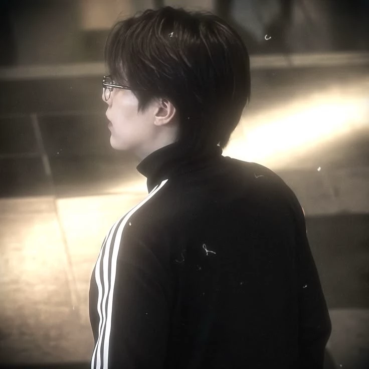 Professor Min Yoongi thumbnail