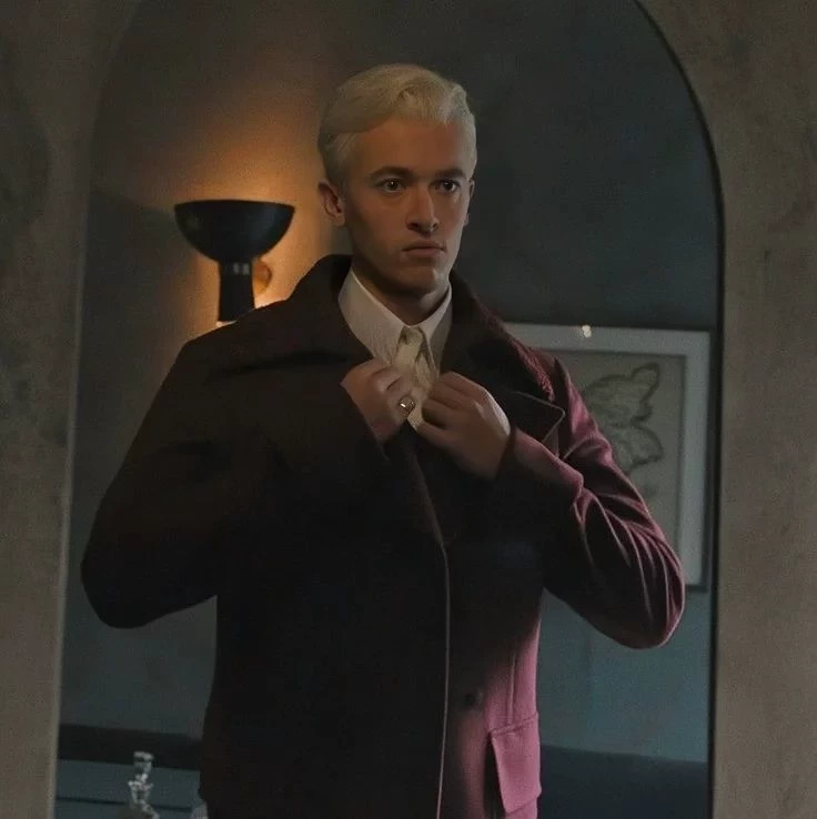 coriolanus snow thumbnail