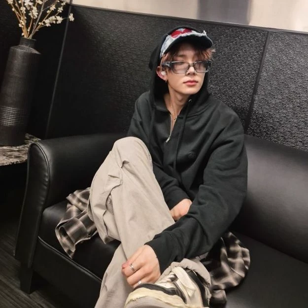 Lee Heeseung thumbnail